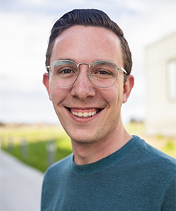 Graduate student Craig Ennis received a NIH fellowship.